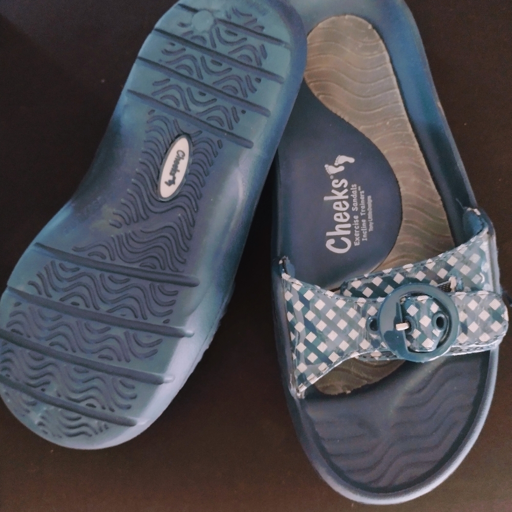 🌞Cheeks blue size 6